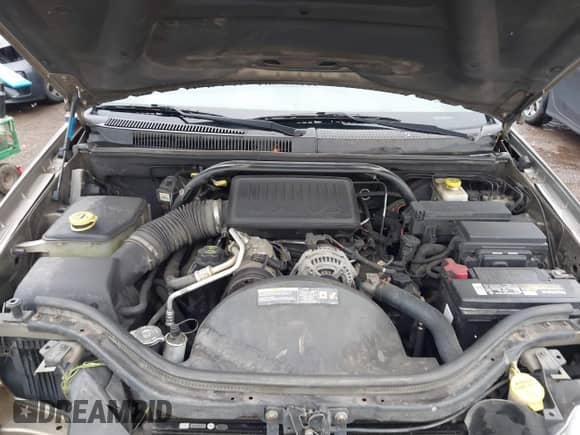 2006 Jeep Grand Cherokee Laredo z VIN 1J4HR48N46C259964, wystawiony jako IAAI lot #42698023 z przebiegiem 201 624 mil mil oraz . Historia ofert i sprzedaży dostępna na DreamBid. Obrazek 10.