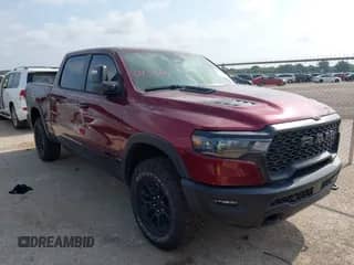 2025 Ram 1500 Rebel z VIN 1C6SRFLP1SN695600, wystawiony jako IAAI lot #42735761 z przebiegiem Nie podano mil oraz . Historia ofert i sprzedaży dostępna na DreamBid. Obrazek 1.
