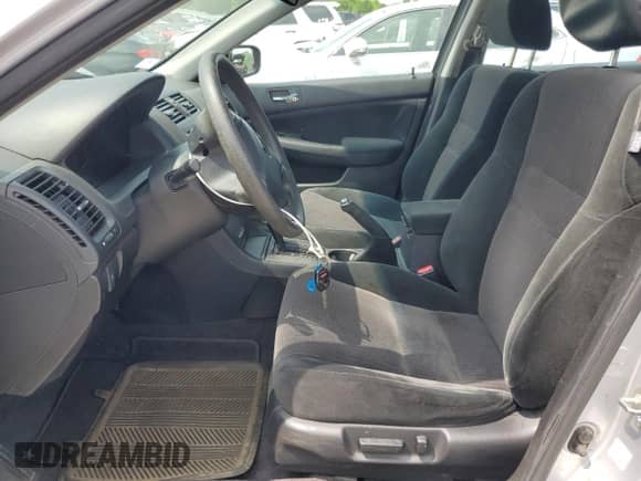 2004 Honda Accord LX z VIN 1HGCM66354A061996, wystawiony jako Copart lot #57406575 z przebiegiem 116 715 mil mil oraz Czysty tytuł • Clean title. Historia ofert i sprzedaży dostępna na DreamBid. Obrazek 7.