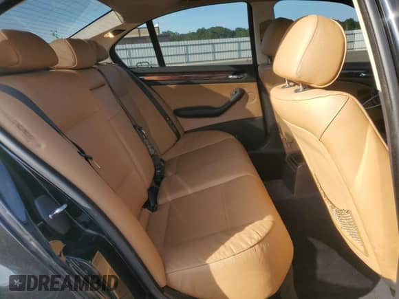 2005 BMW 3 Series 330xi с VIN WBAEW53495PN39003, выставлен на аукционе Copart как лот 68572915 с пробегом 152 105 миль миль и Списание • Salvage title. История ставок и продаж доступна на DreamBid. Изображение 10.