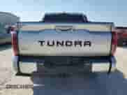 2023 Toyota Tundra Limited Hybrid z VIN 5TFJC5DB1PX028931, wystawiony jako Copart lot #71593354 z przebiegiem 21 887 mil mil oraz Szkoda całkowita • Salvage title. Historia ofert i sprzedaży dostępna na DreamBid. Obrazek 6.
