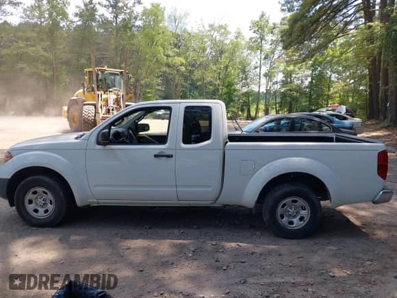 2014 Nissan Frontier S with VIN 1N6BD0CT8EN720771, listed as a IAAI auction lot 42611210 with 186,707 mi miles and . Bid and sale history available at DreamBid. Image 14.