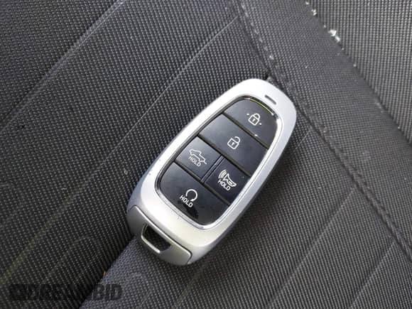 2024 Hyundai Santa Cruz SEL z VIN 5NTJC4DE0RH104577, wystawiony jako IAAI lot #42856361 z przebiegiem 39 628 mil mil oraz . Historia ofert i sprzedaży dostępna na DreamBid. Obrazek 11.