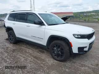 2024 Jeep Grand Cherokee Altitude with VIN 1C4RJKAG7R8607555, listed as a IAAI auction lot 42162453 with 14,802 mi miles and . Bid and sale history available at DreamBid. Image 1.