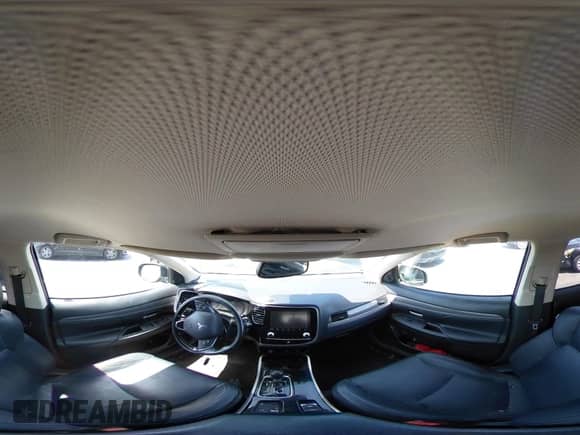 2020 Mitsubishi Outlander SE с VIN JA4AD3A33LZ017274, выставлен на аукционе IAAI как лот 43087221 с пробегом 78 101 миль миль и . История ставок и продаж доступна на DreamBid. Изображение 19.