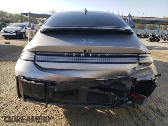 2023 Hyundai Ioniq 6 SEL z VIN KMHM34AA0PA033524, wystawiony jako Copart lot #76319364 z przebiegiem 10 197 mil mil oraz Szkoda całkowita • Salvage title. Historia ofert i sprzedaży dostępna na DreamBid. Obrazek 6.
