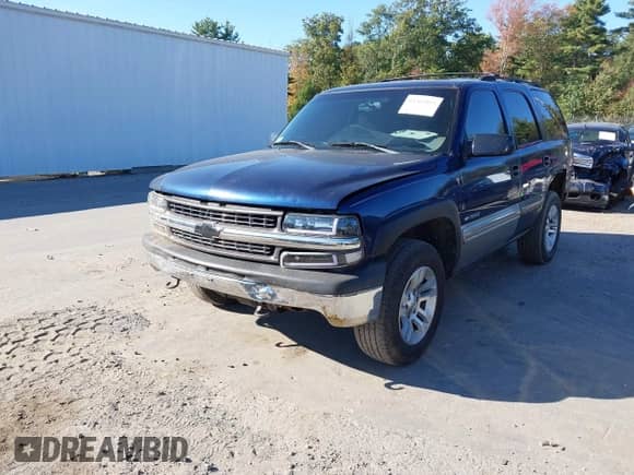 2000 Chevrolet Tahoe LS z VIN 1GNEK13T5YJ150629, wystawiony jako IAAI lot #43362855 z przebiegiem 224 449 mil mil oraz . Historia ofert i sprzedaży dostępna na DreamBid. Obrazek 2.