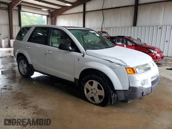 2004 Saturn VUE V6 with VIN 5GZCZ63404S864589, listed as a Copart auction lot 64272985 with 38,377 mi miles and Salvage title. Bid and sale history available at DreamBid. Image 4.