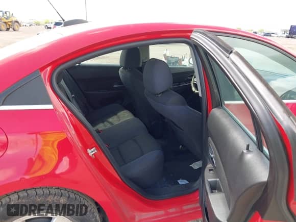 2016 Chevrolet Cruze LT with VIN 1G1PE5SB4G7124505, listed as a IAAI auction lot 43388398 with 122,850 mi miles and . Bid and sale history available at DreamBid. Image 8.