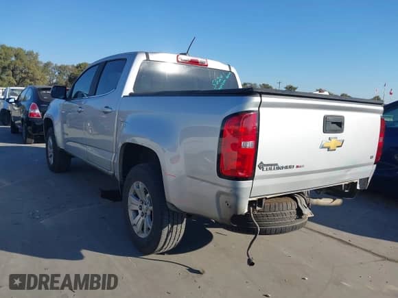 2018 Chevrolet Colorado 2WD LT z VIN 1GCGSCEN7J1176375, wystawiony jako IAAI lot #43423153 z przebiegiem 128 301 mil mil oraz . Historia ofert i sprzedaży dostępna na DreamBid. Obrazek 3.
