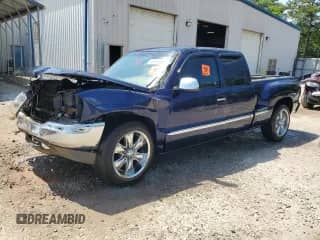 2001 GMC Sierra 1500 SLE z VIN 2GTEC19T811256327, wystawiony jako Copart lot #55896305 z przebiegiem 260 448 mil mil oraz Szkoda całkowita • Salvage title. Historia ofert i sprzedaży dostępna na DreamBid. Obrazek 1.