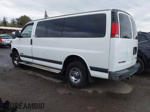 2000 Chevrolet Express with VIN 1GAGG25R7Y1190813, listed as a IAAI auction lot 43322321 with 134,568 mi miles and . Bid and sale history available at DreamBid. Image 3.