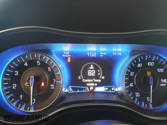 2019 Chrysler 300 Touring с VIN 2C3CCAAG3KH612427, выставлен на аукционе Copart как лот 84475225 с пробегом 104 225 миль миль и Списание • Salvage title. История ставок и продаж доступна на DreamBid. Изображение 9.