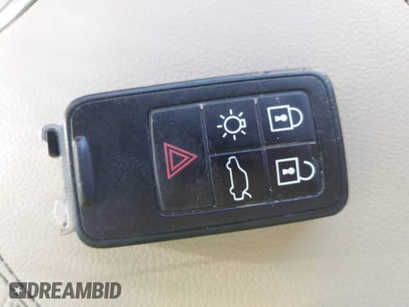 2012 Volvo S60 T5 с VIN YV1622FS2C2046389, выставлен на аукционе IAAI как лот 43458299 с пробегом 128 633 миль миль и . История ставок и продаж доступна на DreamBid. Изображение 11.