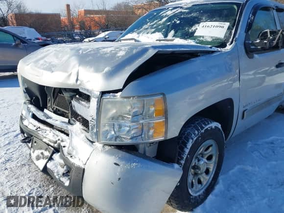 2010 Chevrolet Silverado 1500 LS с VIN 1GCSCREA8AZ275862, выставлен на аукционе IAAI как лот 41621090 с пробегом 280 598 миль миль и . История ставок и продаж доступна на DreamBid. Изображение 19.