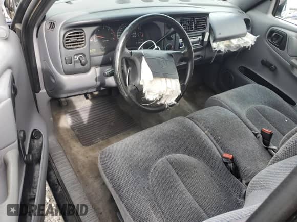 1998 Dodge Dakota SLT z VIN 1B7FL26X4WS700618, wystawiony jako Copart lot #44926015 z przebiegiem 253 806 mil mil oraz Szkoda całkowita • Salvage title. Historia ofert i sprzedaży dostępna na DreamBid. Obrazek 8.