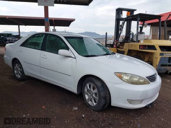 2005 Toyota Camry LE with VIN 4T1BE30K45U533266, listed as a IAAI auction lot 43420522 with Not provided miles and . Bid and sale history available at DreamBid. Image 1.