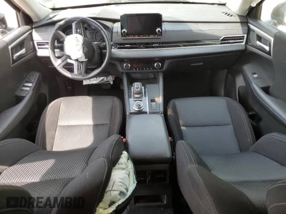 2024 Mitsubishi Outlander ES with VIN JA4J3UA84RZ083796, listed as a Copart auction lot 54502975 with 18,624 mi miles and Salvage title. Bid and sale history available at DreamBid. Image 8.