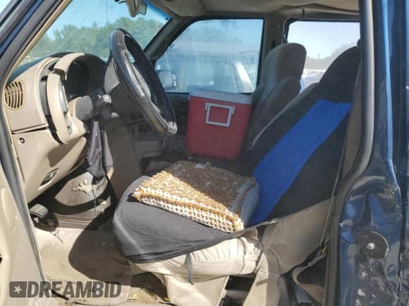 2000 Chevrolet Astro Cargo YF7 с VIN 1GBDM19W4YB142441, выставлен на аукционе Copart как лот 76494314 с пробегом Не указан миль и На запчасти • Non repairable. История ставок и продаж доступна на DreamBid. Изображение 7.