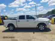 2019 Ram 1500 Tradesman z VIN 3C6RR7KGXKG723179, wystawiony jako IAAI lot #42856742 z przebiegiem Nie podano mil oraz . Historia ofert i sprzedaży dostępna na DreamBid. Obrazek 13.