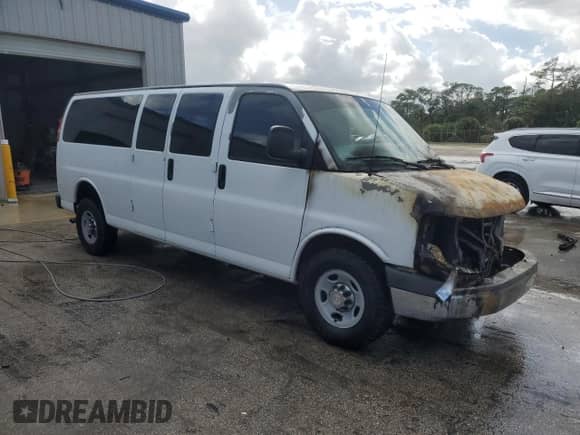 2012 Chevrolet Express Passenger 1LT с VIN 1GAZG1FG9C1102398, выставлен на аукционе Copart как лот 78536814 с пробегом Не указан миль и Списание • Salvage title. История ставок и продаж доступна на DreamBid. Изображение 4.