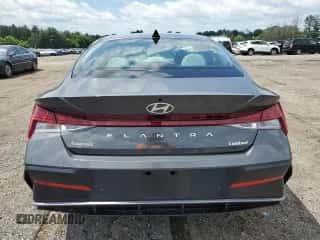 2024 Hyundai Elantra Limited с VIN KMHLP4DG3RU830402, выставлен на аукционе Copart как лот 64652855 с пробегом 5 409 миль миль и Списание • Salvage title. История ставок и продаж доступна на DreamBid. Изображение 6.