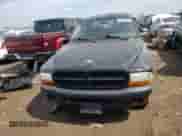 2002 Dodge Dakota Sport z VIN 1B7HL38N62S569437, wystawiony jako Copart lot #50204334 z przebiegiem Nie podano mil oraz Czysty tytuł • Clean title. Historia ofert i sprzedaży dostępna na DreamBid. Obrazek 5.