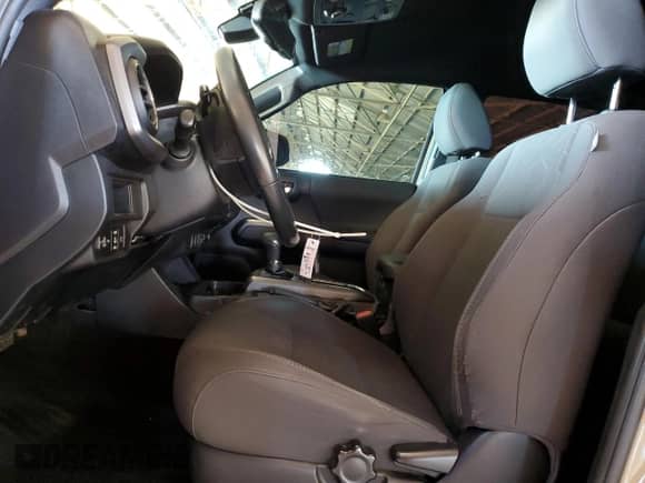 2019 Toyota Tacoma SR with VIN 3TMCZ5AN7KM202277, listed as a Copart auction lot 84579625 with 135,078 mi miles and Salvage title. Bid and sale history available at DreamBid. Image 7.