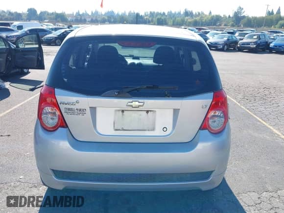 2009 Chevrolet Aveo 1LT with VIN KL1TD66E09B338918, listed as a IAAI auction lot 43305702 with 176,476 mi miles and . Bid and sale history available at DreamBid. Image 16.