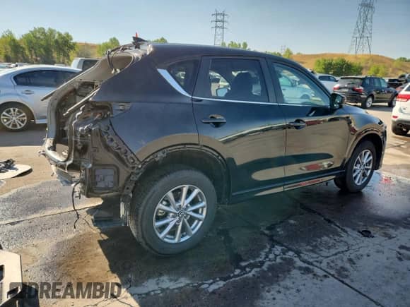 2024 Mazda CX-5 S Preferred z VIN JM3KFBCL4R0432250, wystawiony jako Copart lot #69776765 z przebiegiem 15 487 mil mil oraz Szkoda całkowita • Salvage title. Historia ofert i sprzedaży dostępna na DreamBid. Obrazek 3.