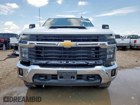 2024 Chevrolet Silverado 2500HD LT z VIN 2GC4YNEYXR1129905, wystawiony jako Copart lot #65594775 z przebiegiem 51 954 mil mil oraz Szkoda całkowita • Salvage title. Historia ofert i sprzedaży dostępna na DreamBid. Obrazek 5.