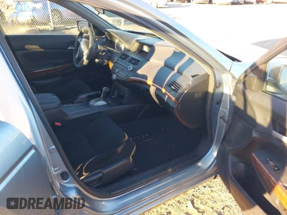 2012 Honda Accord EX с VIN 1HGCP3F7XCA004538, выставлен на аукционе IAAI как лот 43474574 с пробегом 116 416 миль миль и . История ставок и продаж доступна на DreamBid. Изображение 5.