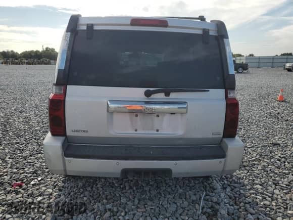 2006 Jeep Commander Limited z VIN 1J8HH58N86C283563, wystawiony jako Copart lot #64751605 z przebiegiem 203 567 mil mil oraz Szkoda całkowita • Salvage title. Historia ofert i sprzedaży dostępna na DreamBid. Obrazek 6.