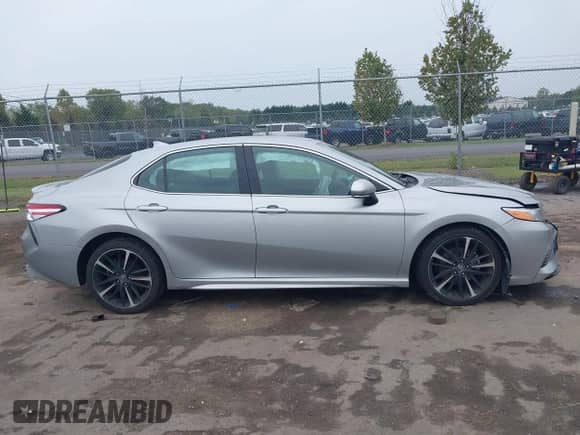 2020 Toyota Camry XSE z VIN 4T1K61AK2LU348775, wystawiony jako IAAI lot #43318321 z przebiegiem 66 564 mil mil oraz . Historia ofert i sprzedaży dostępna na DreamBid. Obrazek 13.