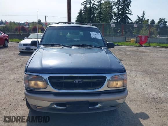 1998 Ford Explorer XLT с VIN 1FMZU35P3WZB28624, выставлен на аукционе IAAI как лот 42142177 с пробегом 208 589 миль миль и . История ставок и продаж доступна на DreamBid. Изображение 12.