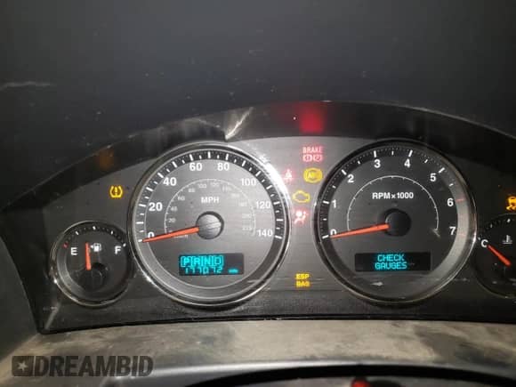 2006 Jeep Commander Limited с VIN 1J8HG58216C259596, выставлен на аукционе Copart как лот 81297695 с пробегом 177 027 миль миль и Списание • Salvage title. История ставок и продаж доступна на DreamBid. Изображение 9.