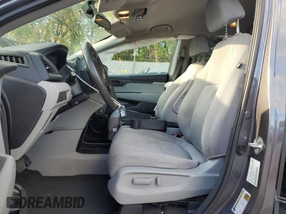 2020 Honda Odyssey LX with VIN 5FNRL6H20LB047462, listed as a Copart auction lot 82296145 with 61,618 mi miles and Salvage title. Bid and sale history available at DreamBid. Image 7.