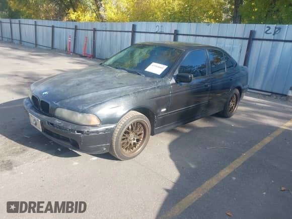 2001 BMW 5 Series 530i с VIN WBADT63411CF13039, выставлен на аукционе IAAI как лот 43504661 с пробегом Не указан миль и . История ставок и продаж доступна на DreamBid. Изображение 2.