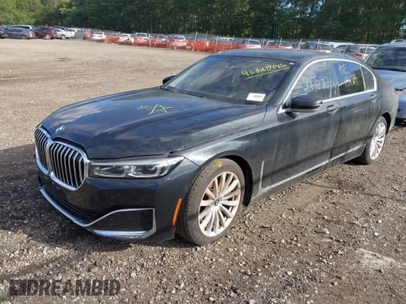 2021 BMW 7 Series 740i xDrive with VIN WBA7T4C01MCE47451, listed as a IAAI auction lot 43328445 with Not provided miles and . Bid and sale history available at DreamBid. Image 17.