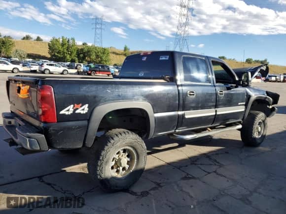 2003 Chevrolet Silverado 1500HD LS с VIN 1GCGK13U33F173218, выставлен на аукционе Copart как лот 71687024 с пробегом Не указан миль и Списание • Salvage title. История ставок и продаж доступна на DreamBid. Изображение 3.
