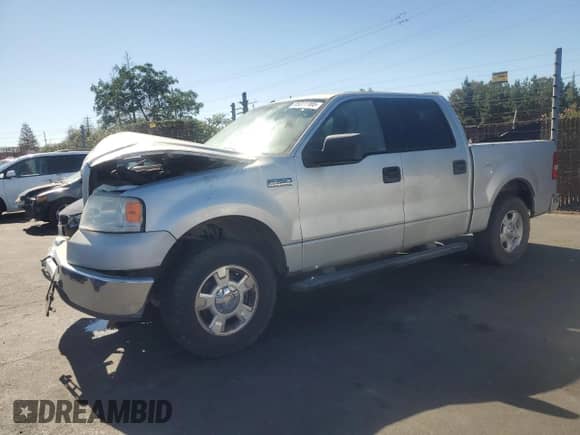 2006 Ford F-150 XLT z VIN 1FTPW12596FB05167, wystawiony jako Copart lot #85311165 z przebiegiem 329 627 mil mil oraz Czysty tytuł • Clean title. Historia ofert i sprzedaży dostępna na DreamBid. Obrazek 1.