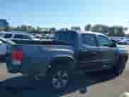 2016 Toyota Tacoma SR5 z VIN 3TMAZ5CN8GM008630, wystawiony jako IAAI lot #43072844 z przebiegiem 175 100 mil mil oraz . Historia ofert i sprzedaży dostępna na DreamBid. Obrazek 13.