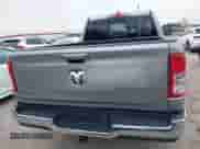 2022 Ram 1500 Big Horn z VIN 1C6RREBG3NN173629, wystawiony jako IAAI lot #40765434 z przebiegiem 57 662 mil mil oraz . Historia ofert i sprzedaży dostępna na DreamBid. Obrazek 16.