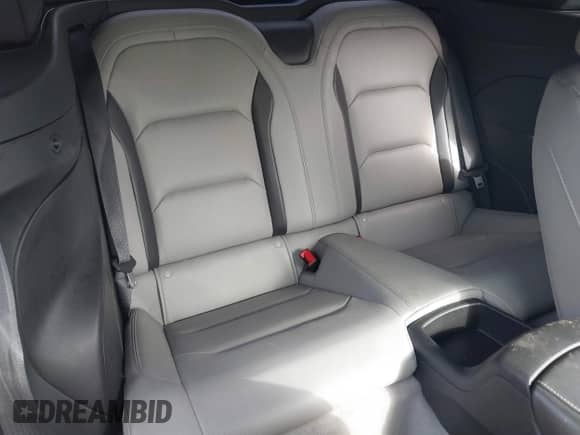 2019 Chevrolet Camaro 3LT с VIN 1G1FD3DS5K0156848, выставлен на аукционе IAAI как лот 42497788 с пробегом 62 226 миль миль и . История ставок и продаж доступна на DreamBid. Изображение 8.
