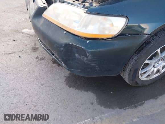 2000 Honda Accord SE with VIN JHMCG5670YC013463, listed as a IAAI auction lot 43431174 with 297,350 mi miles and . Bid and sale history available at DreamBid. Image 6.