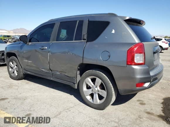 2012 Jeep Compass Sport z VIN 1C4NJCBA0CD618121, wystawiony jako Copart lot #84818275 z przebiegiem 170 126 mil mil oraz Szkoda całkowita • Salvage title. Historia ofert i sprzedaży dostępna na DreamBid. Obrazek 2.