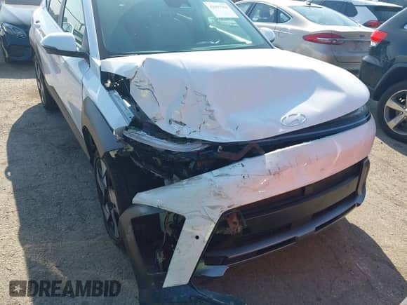 2024 Hyundai Kona Limited z VIN KM8HECA34RU165341, wystawiony jako IAAI lot #42957554 z przebiegiem 10 895 mil mil oraz . Historia ofert i sprzedaży dostępna na DreamBid. Obrazek 6.