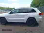 2019 Jeep Grand Cherokee Altitude с VIN 1C4RJFAG4KC802362, выставлен на аукционе IAAI как лот 42746174 с пробегом 104 487 миль миль и . История ставок и продаж доступна на DreamBid. Изображение 14.
