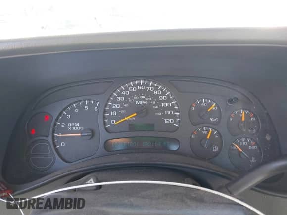 2005 Chevrolet Silverado 1500 z VIN 1GCEC14T55Z142306, wystawiony jako IAAI lot #41525048 z przebiegiem 202 114 mil mil oraz . Historia ofert i sprzedaży dostępna na DreamBid. Obrazek 7.