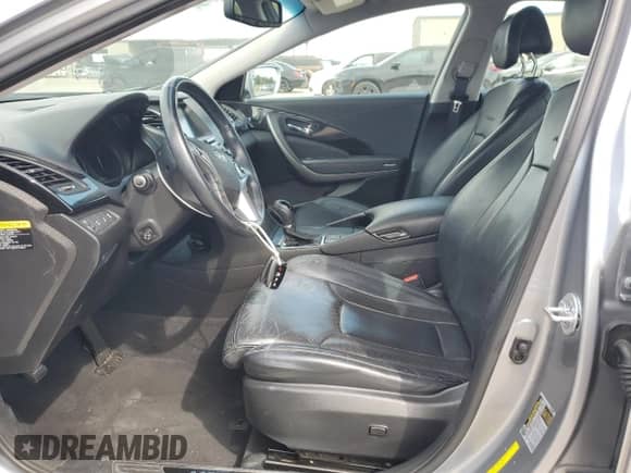 2015 Hyundai Azera с VIN KMHFG4JG4FA453156, выставлен на аукционе Copart как лот 86844795 с пробегом 104 948 миль миль и Списание • Salvage title. История ставок и продаж доступна на DreamBid. Изображение 7.
